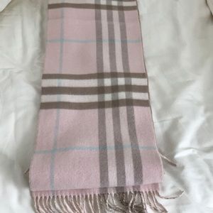 New with tags Burberry 100% cashmere scarf